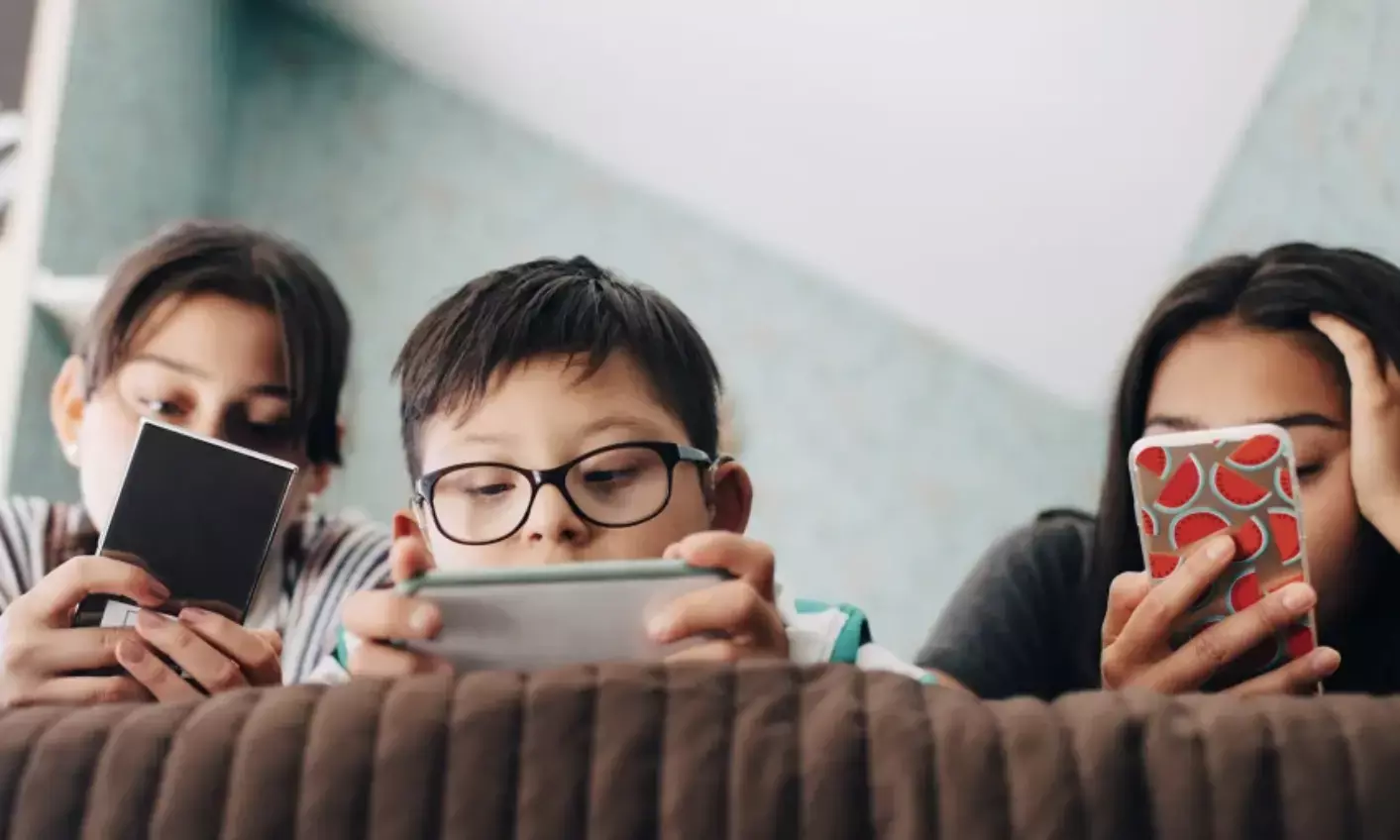 Smartphones effect on kids under 10 go beyond eyes, say doctors