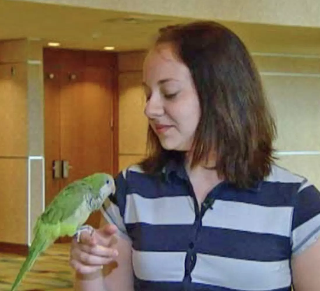 Willie named parrot saves choking toddler receives Animal Lifesaver Award from the local Red Cross Willie named parrot saves choking toddler receives Animal Lifesaver Award from the local Red Cross