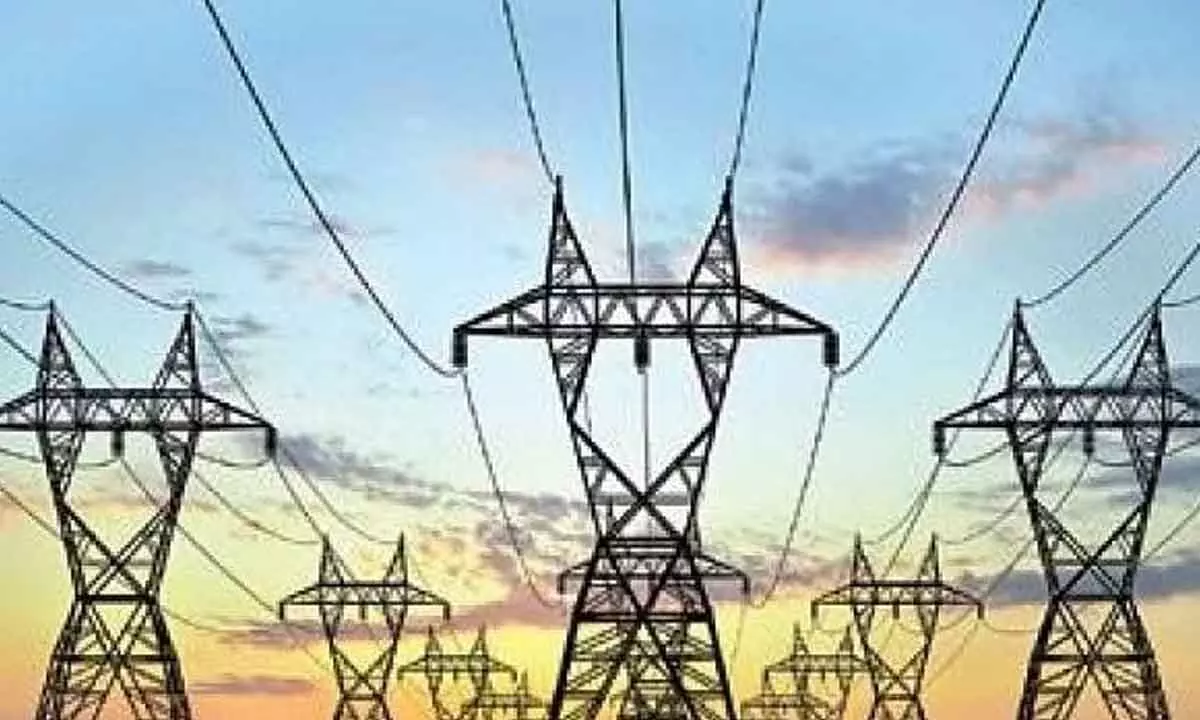 Fix power tariff in March every yr: Centre to States