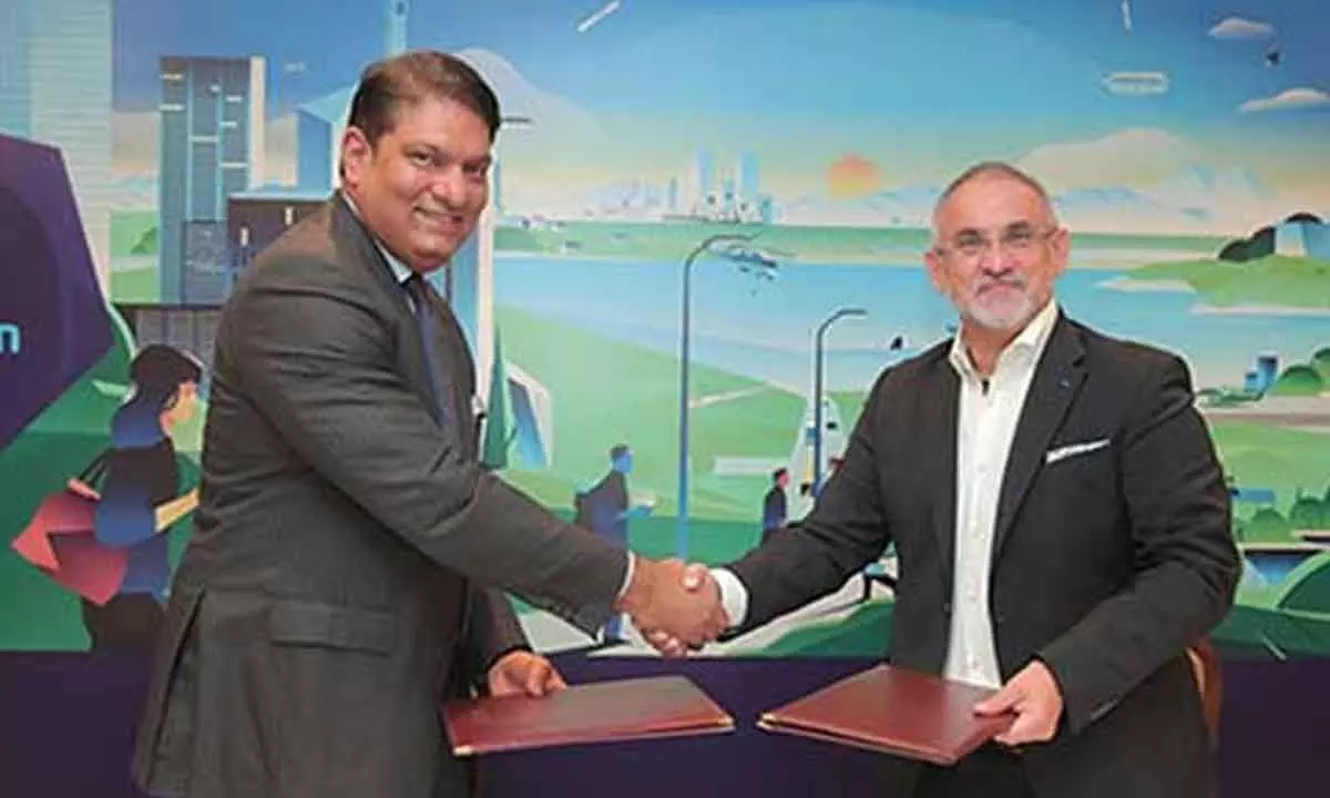 Krishna Bodanapu, MD, Cyient Ltd and Roque Carmona, Chief Procurement Officer, Thales exchanging the loi