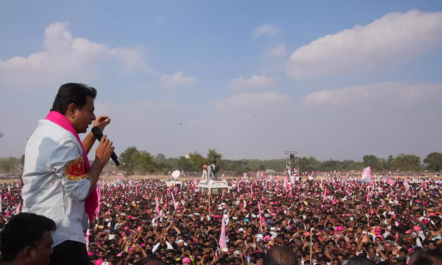 Use vote as a weapon to show Congress their place: KTR