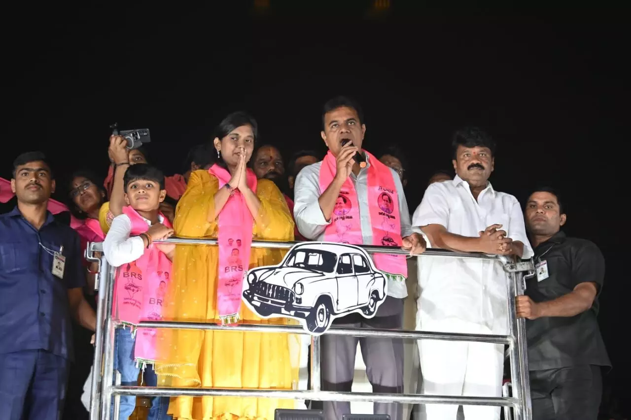 Telangana will go into darkness if Congress comes to power: KTR
