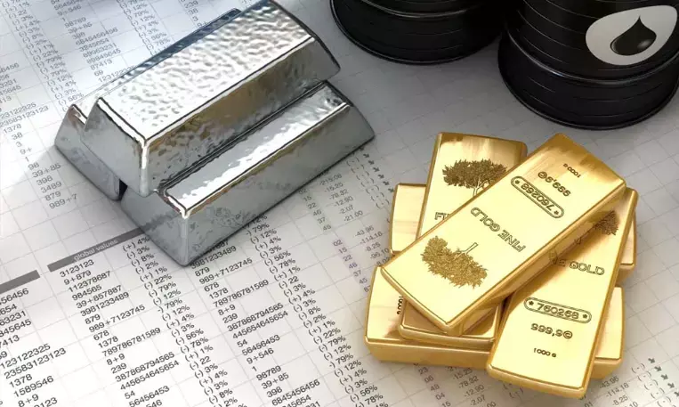 Gold plunges Rs400; silver tumbles Rs600