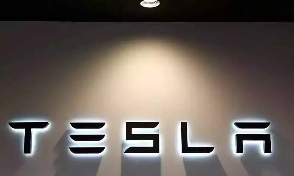 Tesla offers free supercharging for 6 months