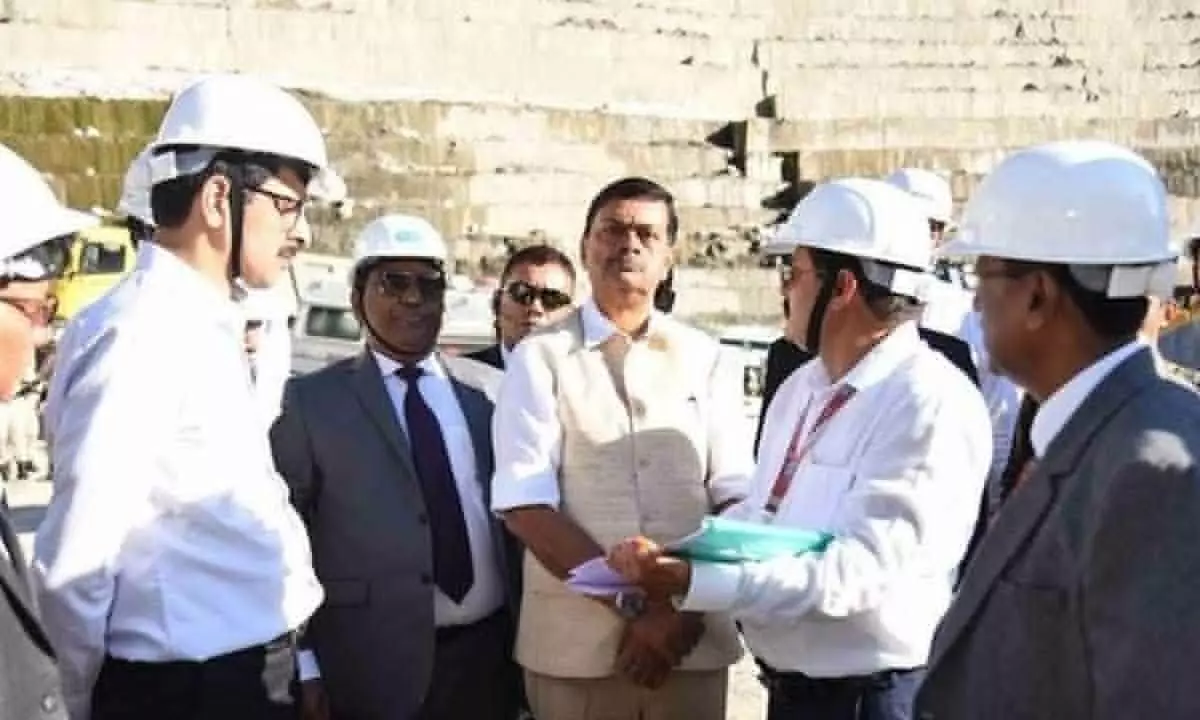 Union minister takes stock of 2k MW Subansiri hydro project