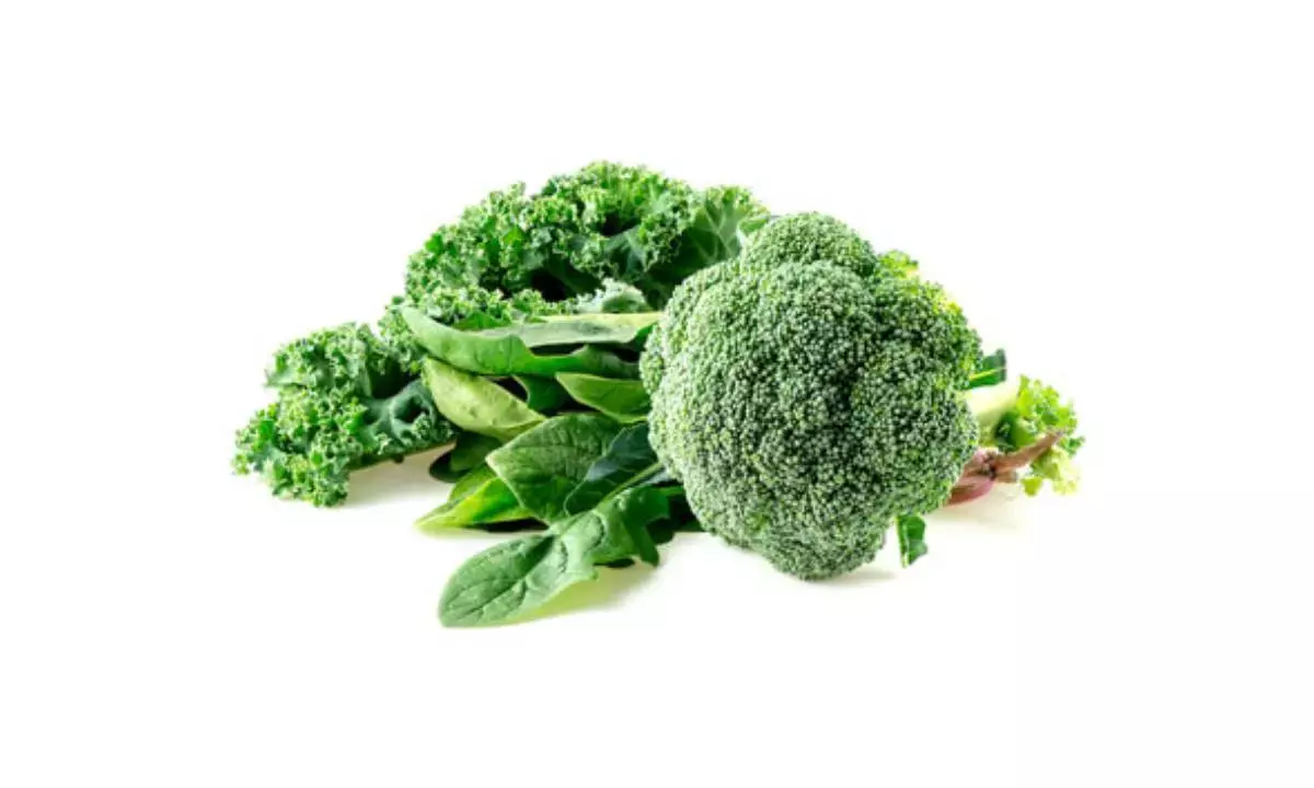 Eat folate-rich spinach & broccoli to keep bowel cancer at bay