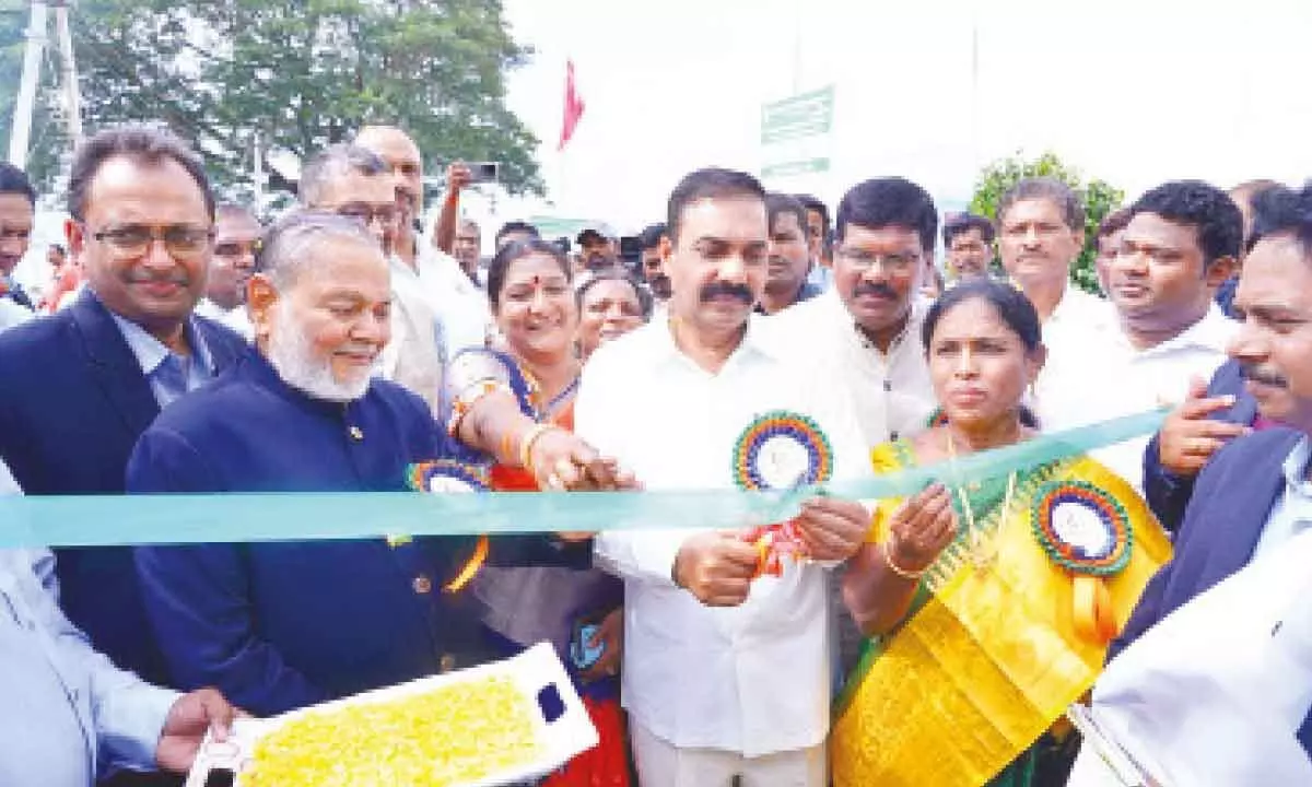 AP Agri Minister flags off ‘Jago Kisan Jago’ campaign