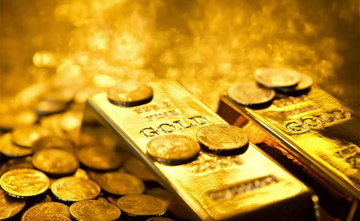 Gold surges Rs450 to record high of Rs64,300/ 10gm