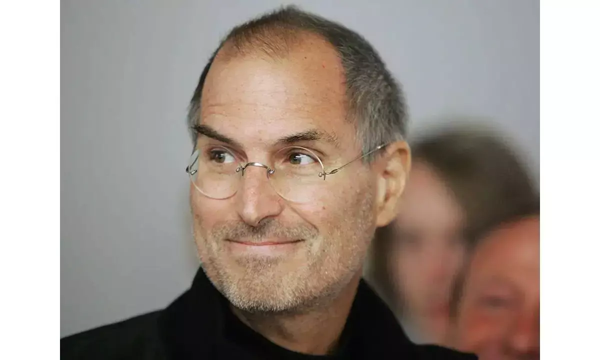 Steve Jobs written $4 check in 1976 sold for over $36K at auction