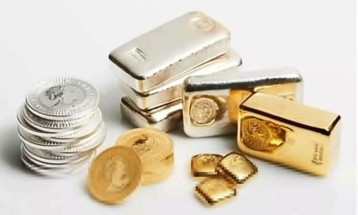 Gold slips Rs100; silver declines Rs300