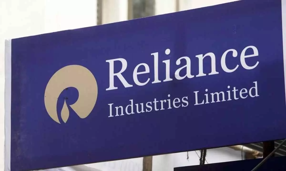 RIL’s gap between standalone,consolidated profit doubles
