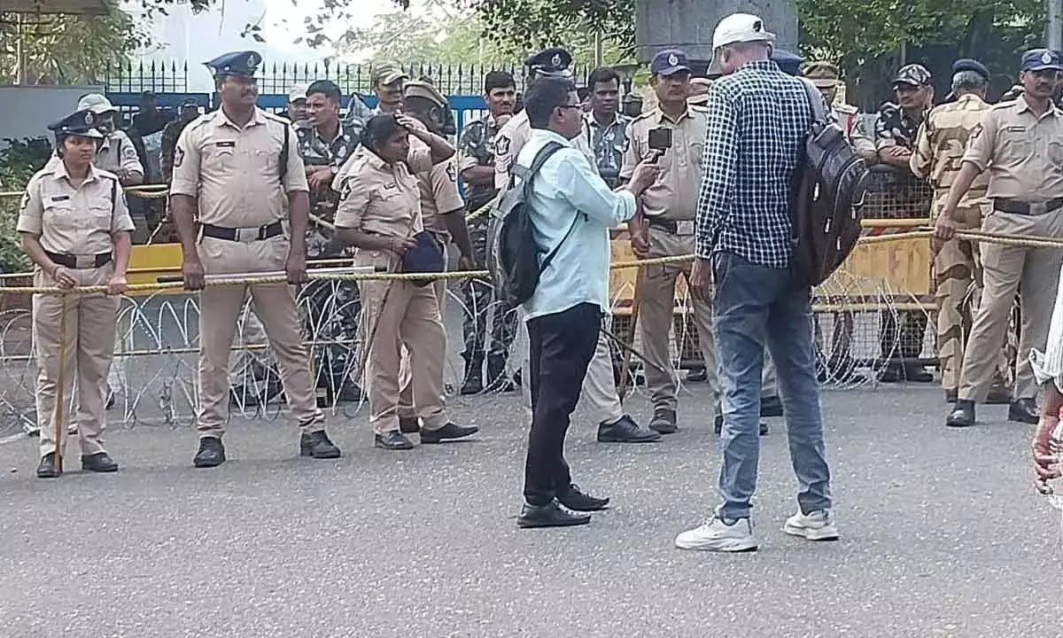 Tension in RINL as staff protests against JSPL MoU