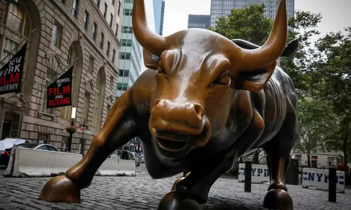 Mkts rally for 3rd day on buying in HDFC Bank