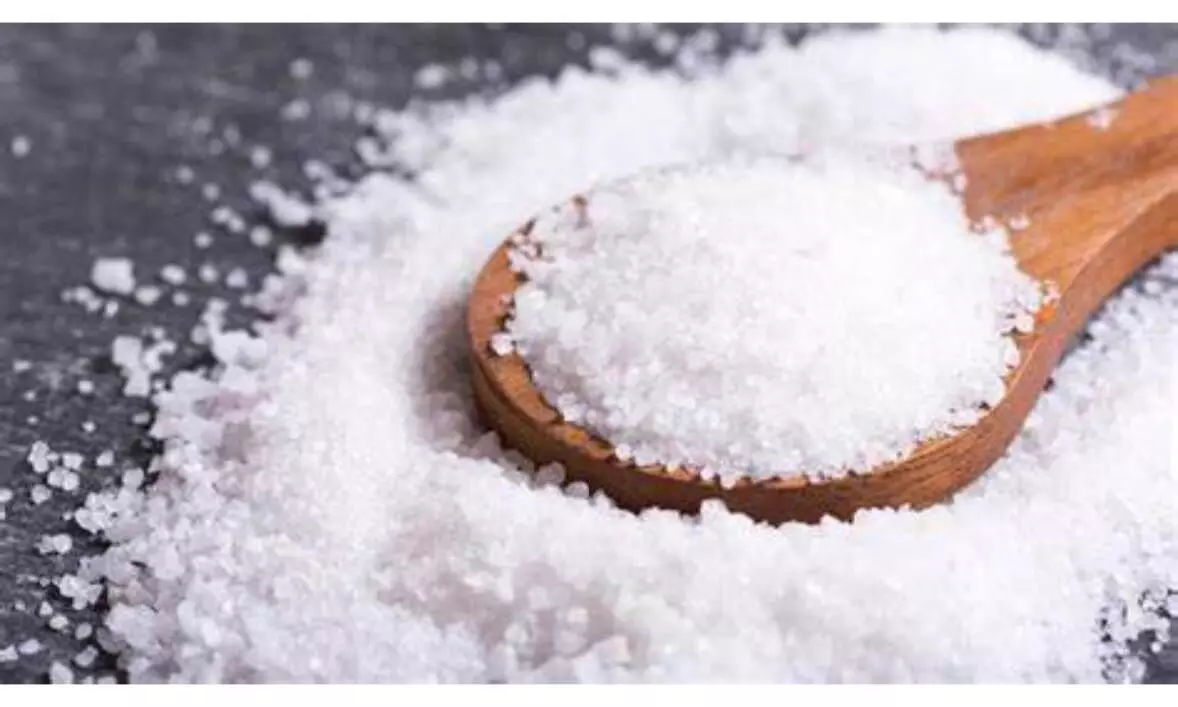 Adding table salt to food linked to chronic kidney disease risk: Study