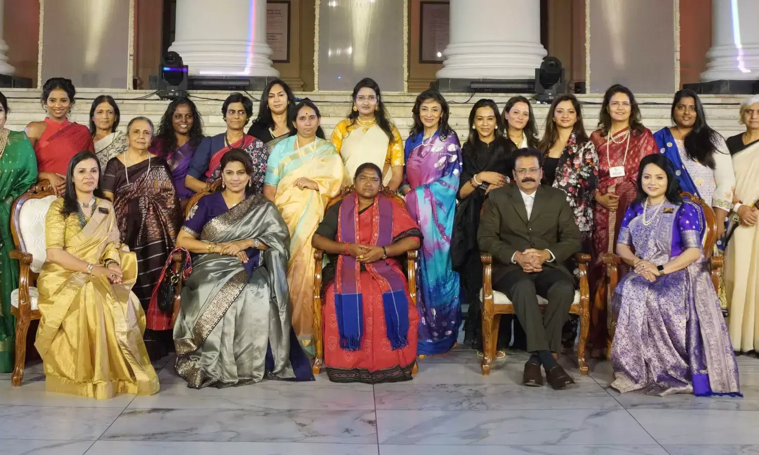 Minister Seethakka and Commissioner of Police K Sreenivas Reddy with the winners at FLO