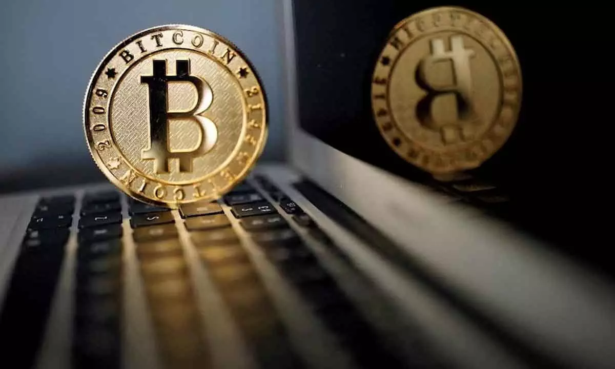 Bitcoin price dips 10% as trading in ETF begins