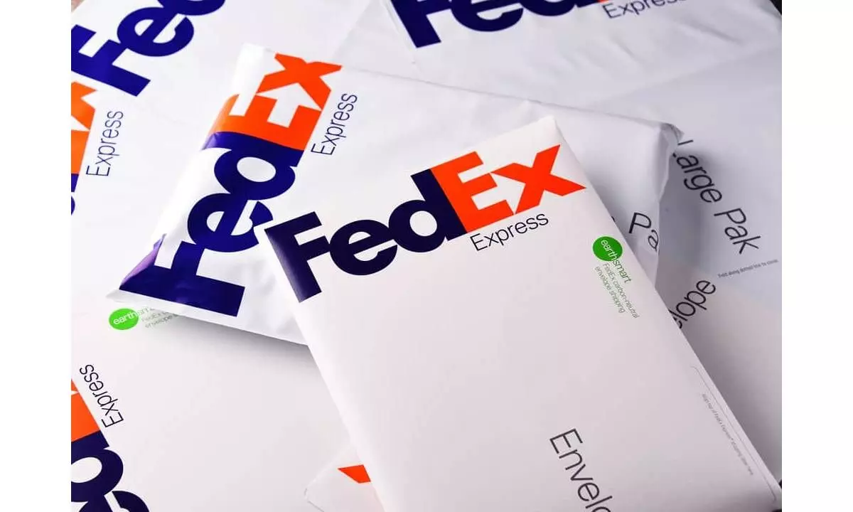 FedEx takes on Amazon with new data-driven commerce platform