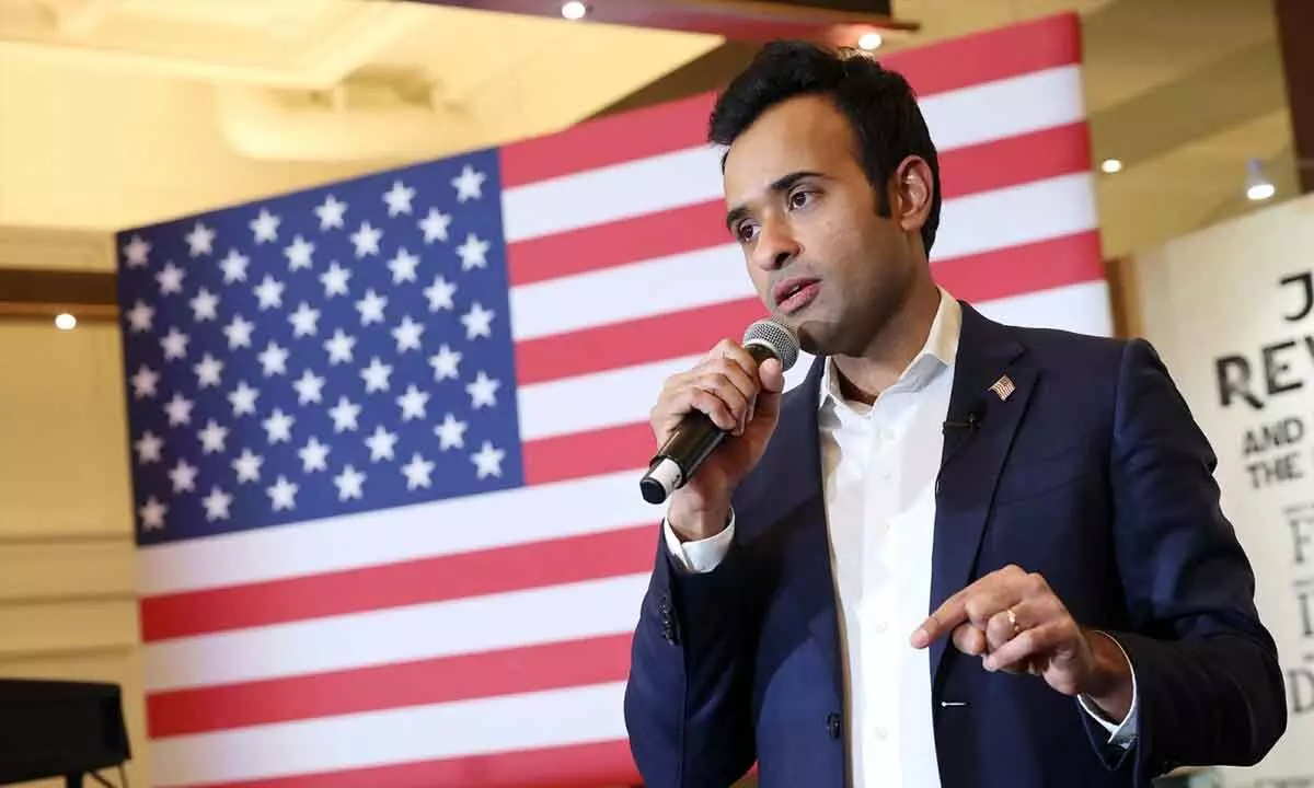 Vivek Ramaswamy drops out of 2024 Republican race to WH, endorses Trump