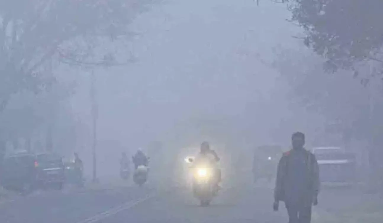 Hyderabad Freezes at 9.7°C, Cold Wave Continues Across Telangana Hyderabad Freezes at 9.7°C, Cold Wave Continues Across Telangana