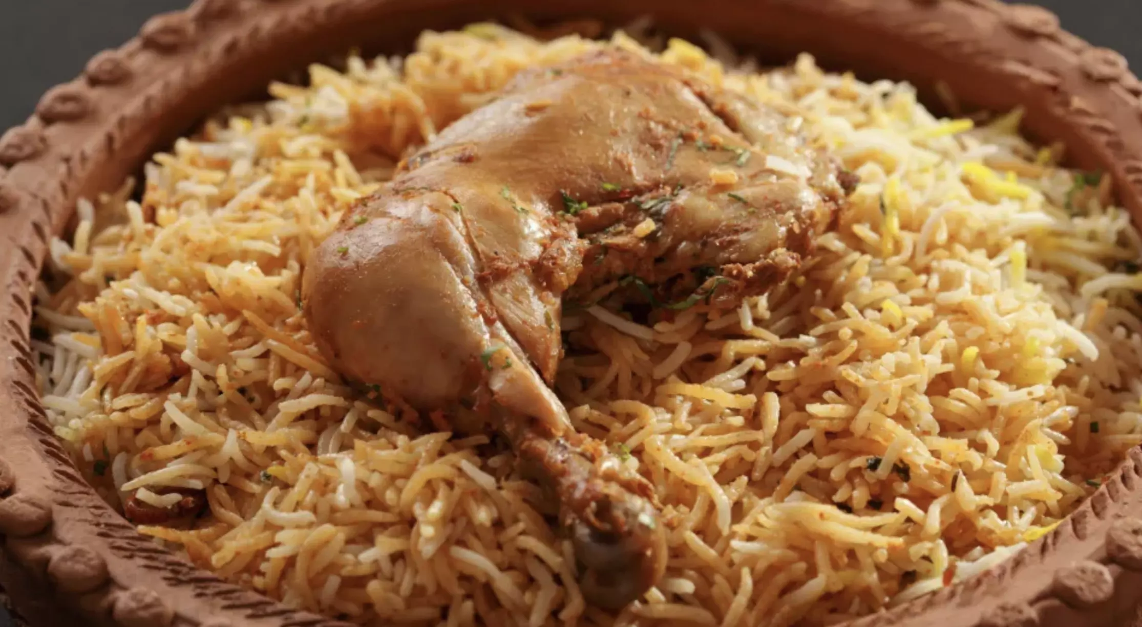 Paradise or Bawarchi | Decoding the nutritional benefits of Hyderabadi biryani! Paradise or Bawarchi | Decoding the nutritional benefits of Hyderabadi biryani!