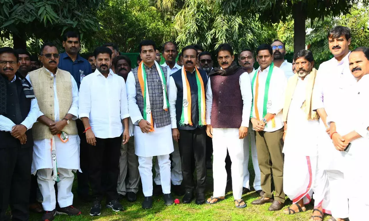 Political figures join Congress party in Peddapalli constituency