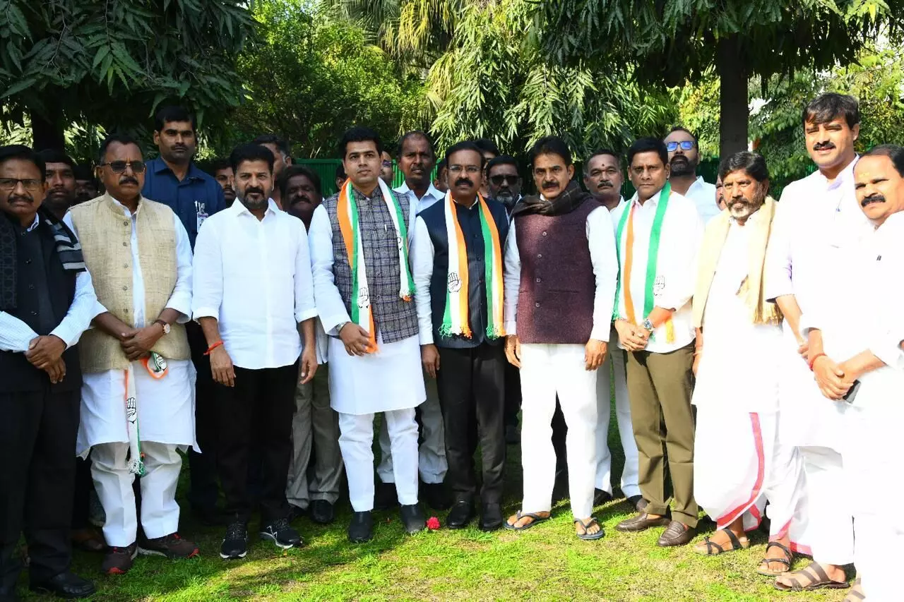 Political figures join Congress party in Peddapalli constituency