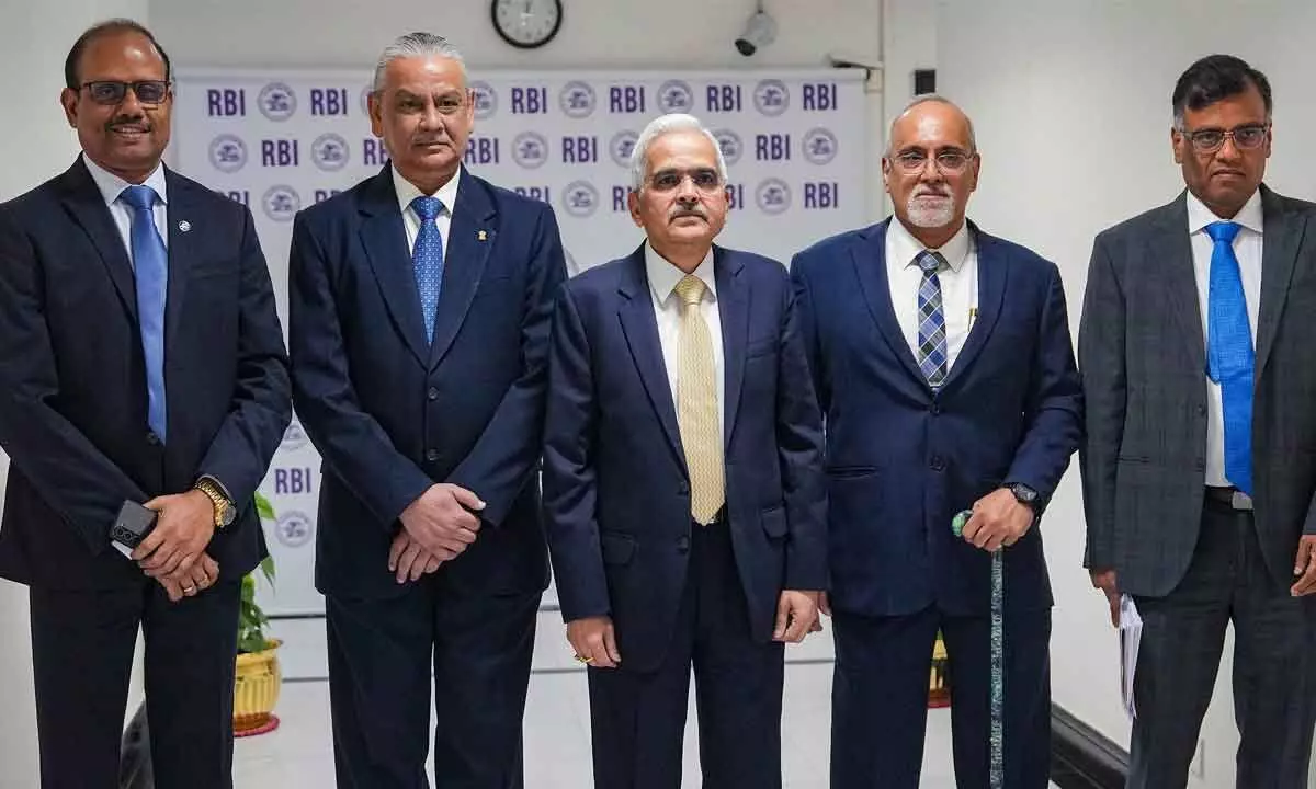 Reserve Bank of India (RBI) Governor Shaktikanta Das along with Deputy Governors- Swaminathan Janakiraman, Michael Debabrata Patra, M. Rajeshwar Rao and T Rabi Shankar- arrives to deliver the Monetary Policy Statement, at the RBI headquarters in Mumbai on Thursday