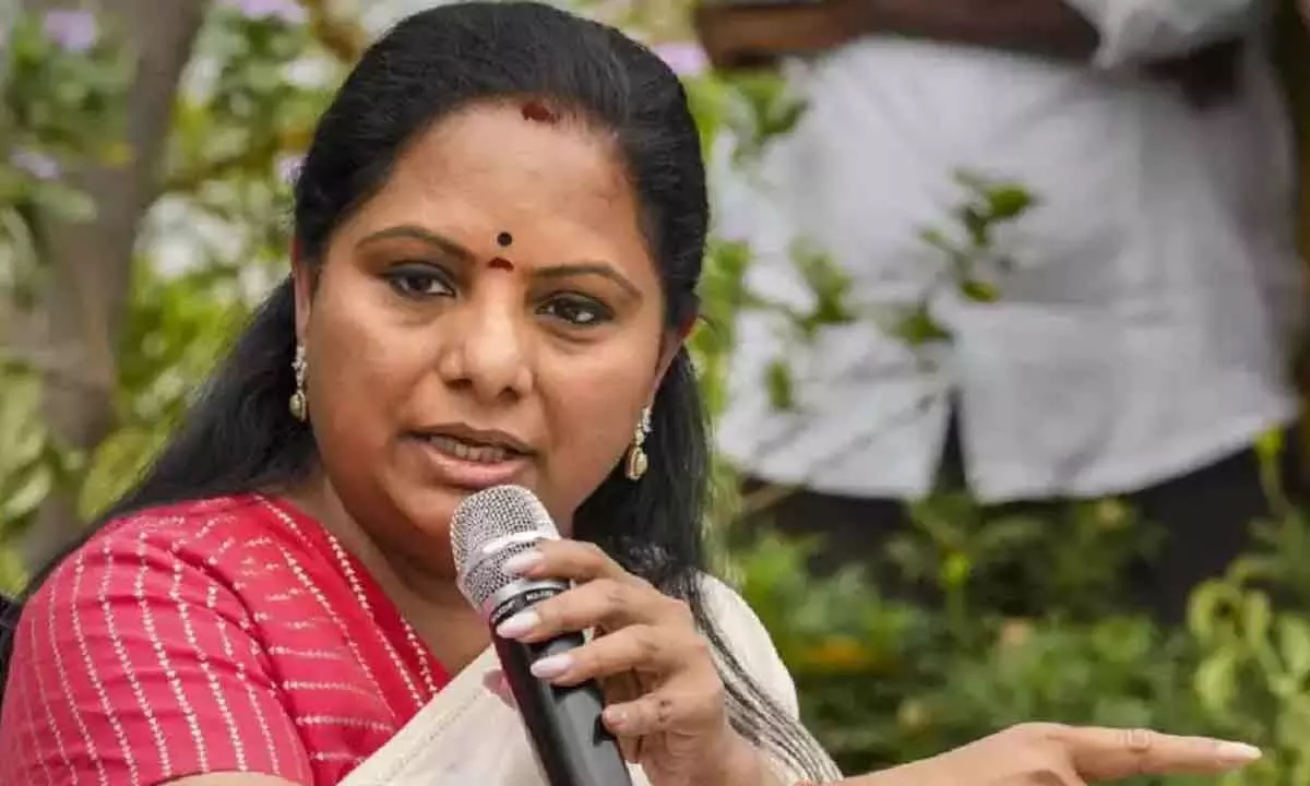 Kavitha slams T’gana CM for appointing AP people on key posts