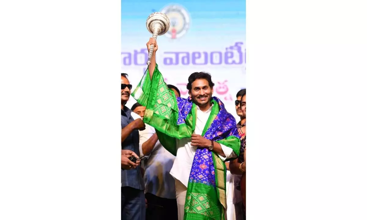 Jagan seeks support village, ward volunteers for victory of YSRCP