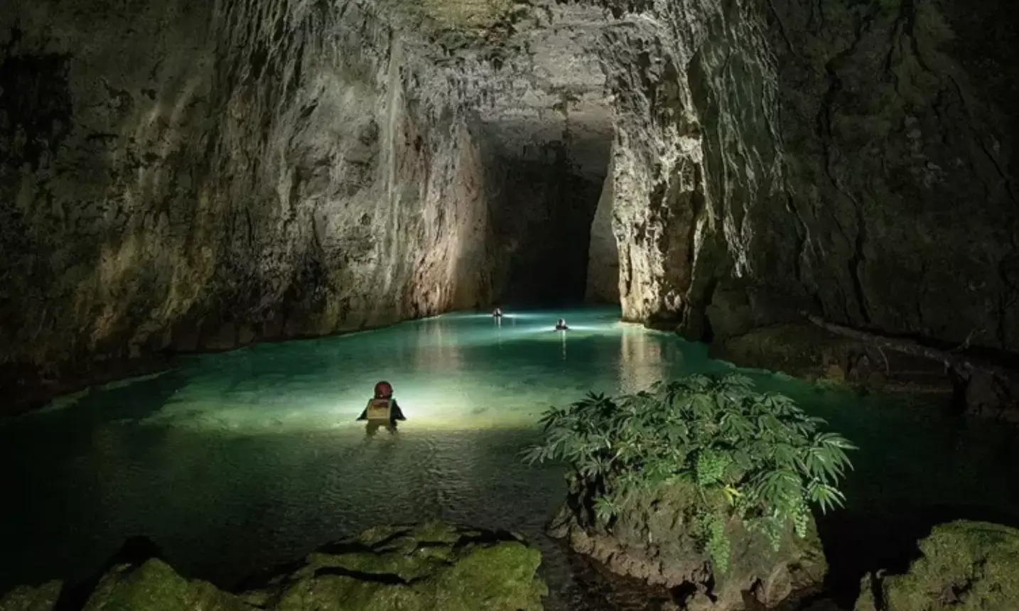 Visit Krem Chympe Cave: Meghalayas Mysterious Wonder