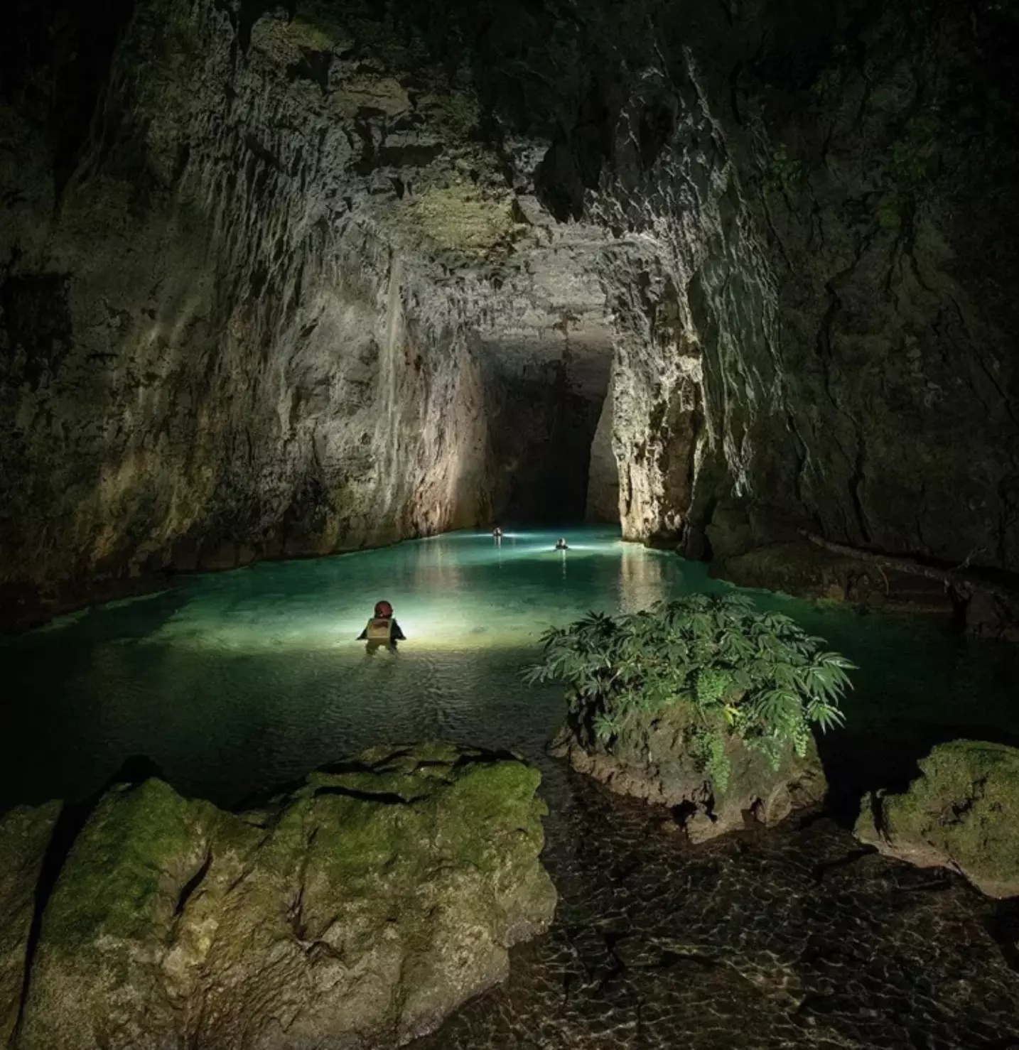 Visit Krem Chympe Cave: Meghalayas Mysterious Wonder