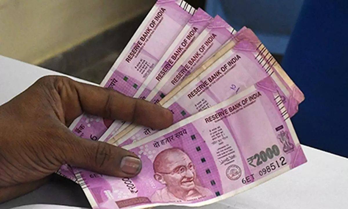 RS 2000 note withdrawal lowers currency circulation