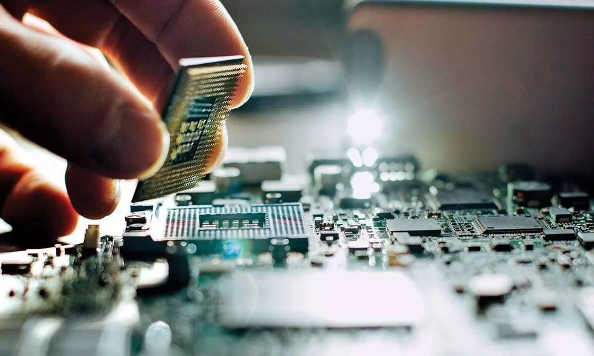 India electronics manufacturing sector to employ 4.5 mn people in next few years