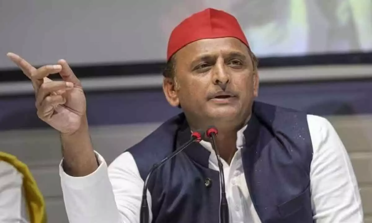 CBI summons Akhilesh Yadav