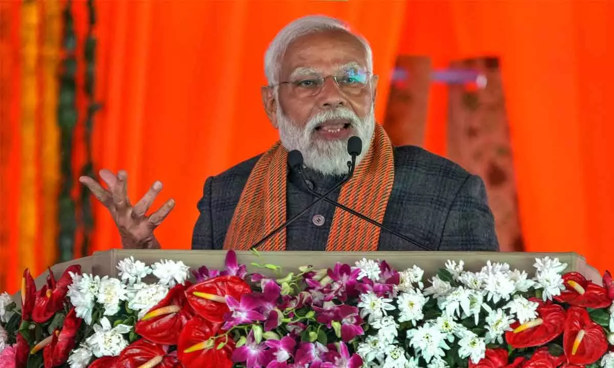 Congress deceived J&K people in name of Article 370: Modi
