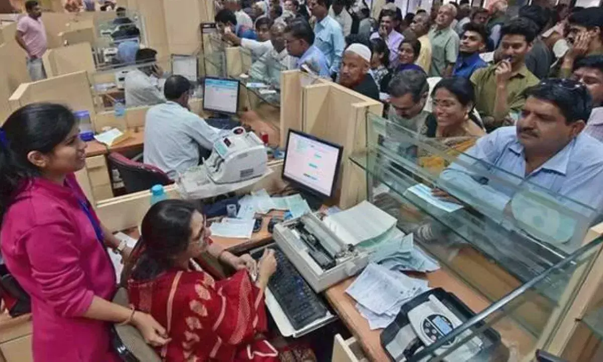 Bank employees to get 17% annual wage hike; 5-day work week awaits govt approval