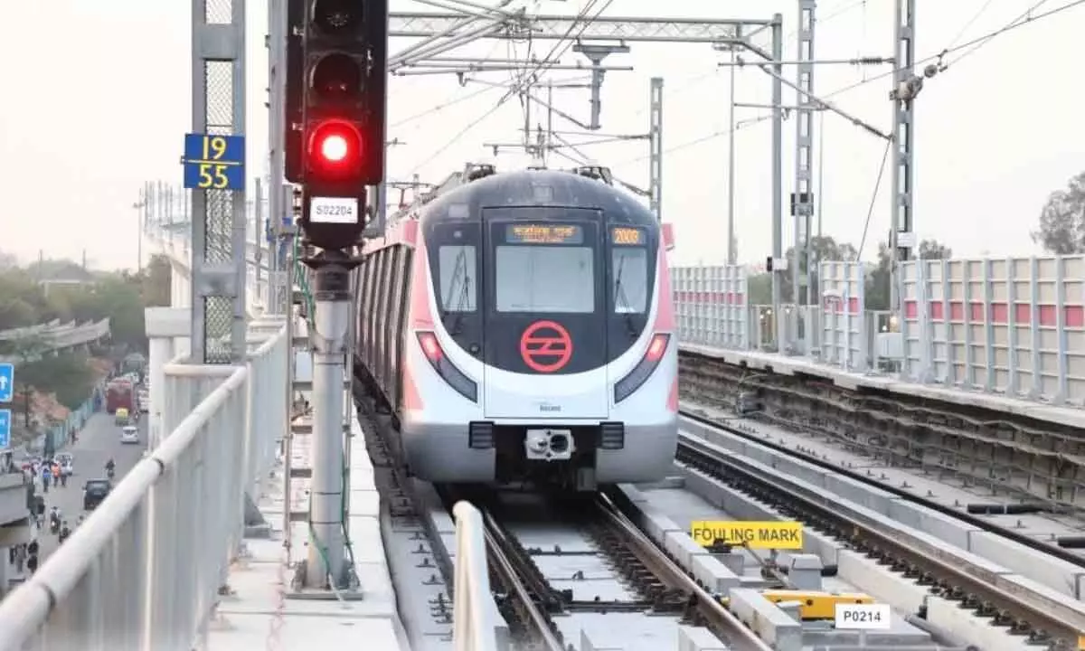 Cabinet approves 2 metro lines for Delhi
