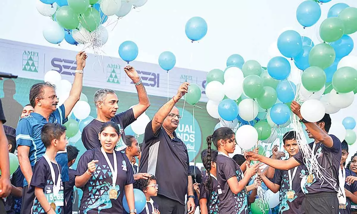 AMFI, SEBI flag off Bharat Nivesh marathon