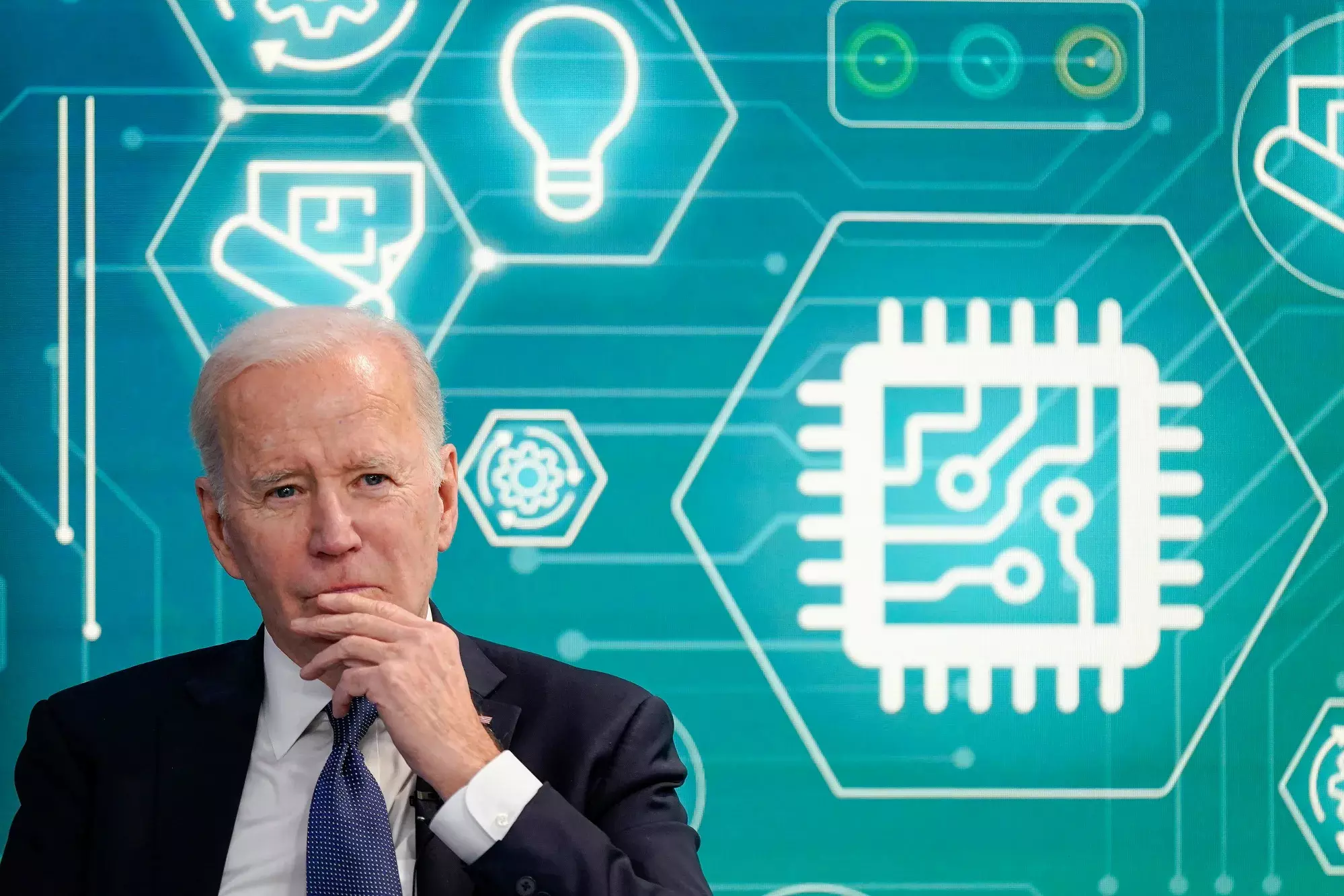 Biden touts government investing $8.5 billion in Intels computer chip plants in 4 states