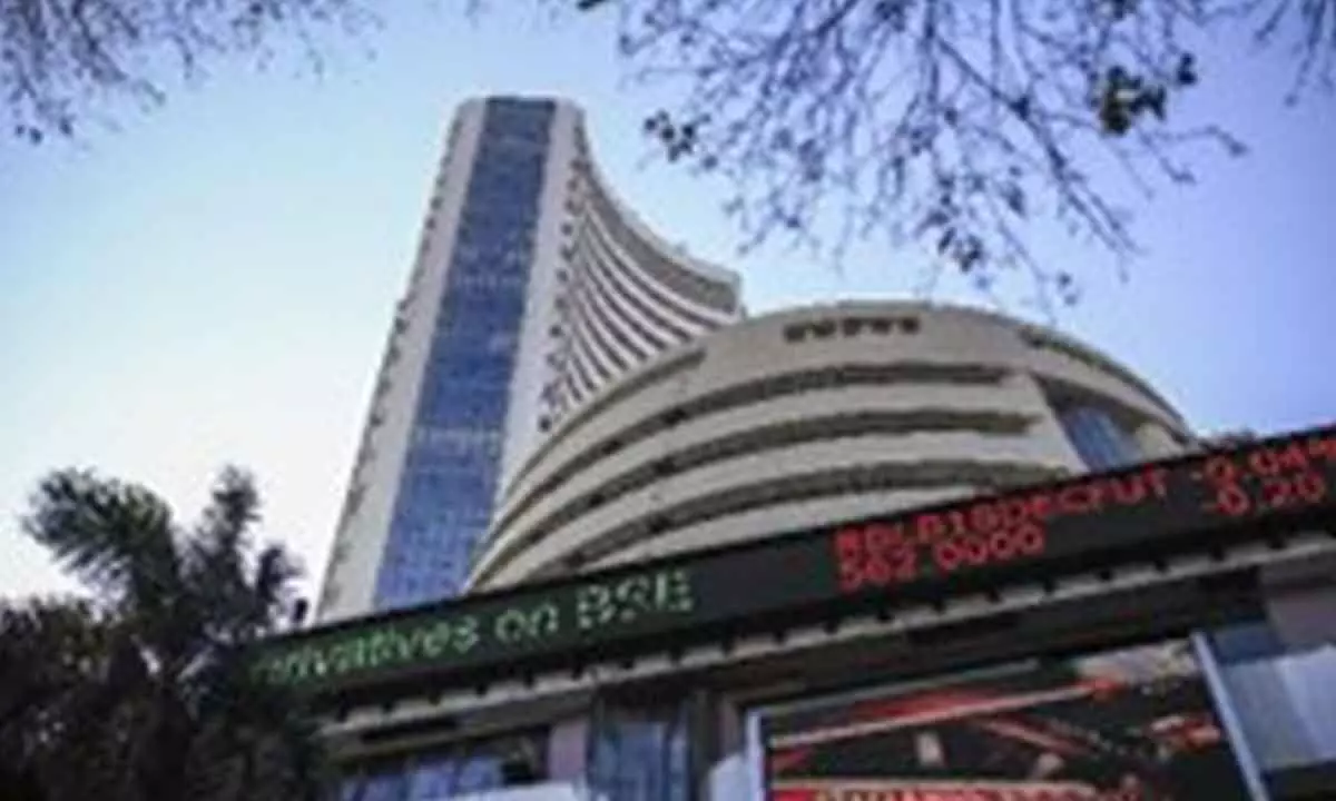 Investors looking to global cues