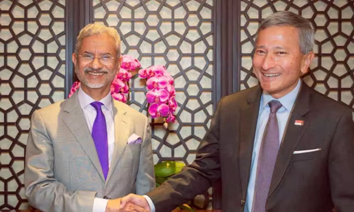 Jaishankar meets top Singapore ministers