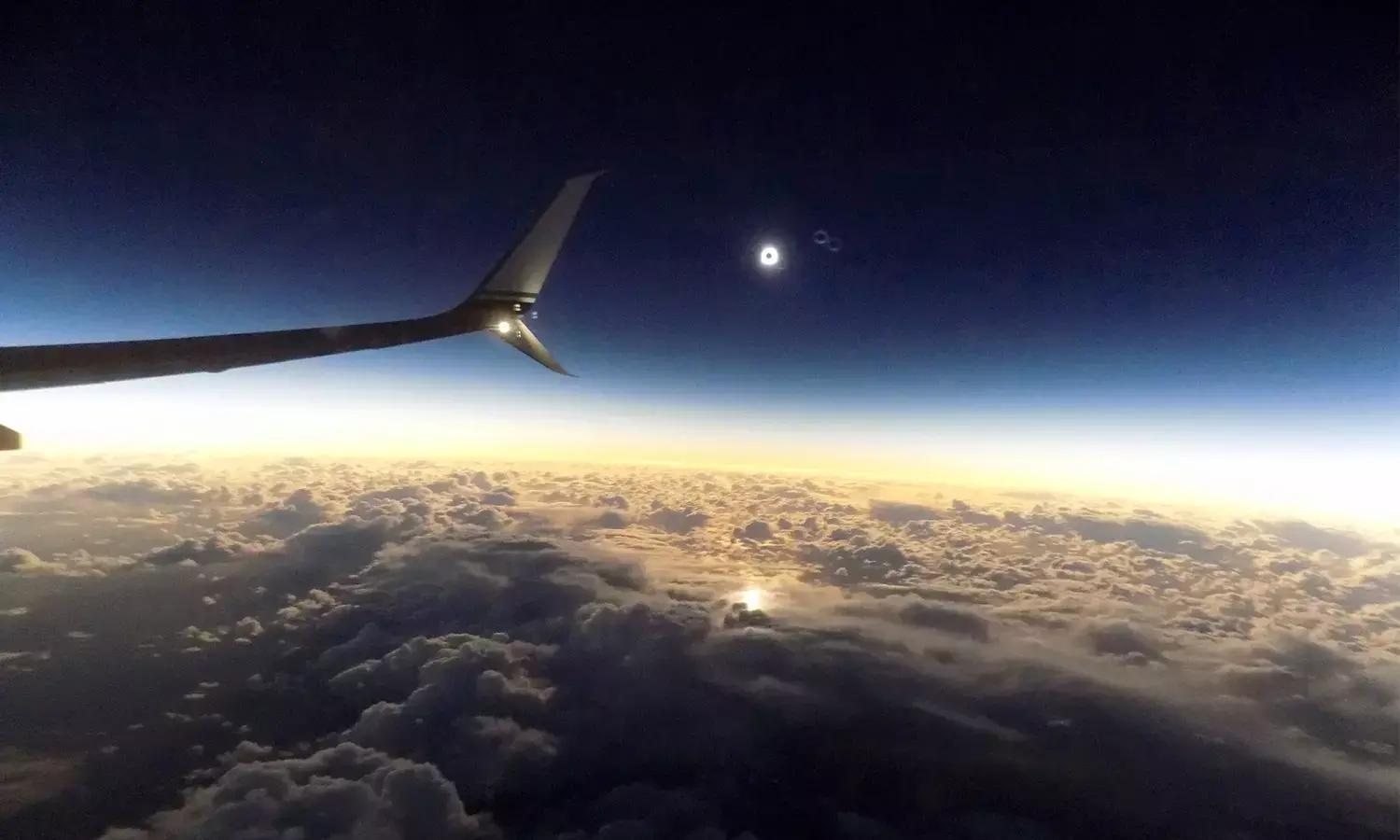 US Aviation Agency Issues Air Travel Warning for April 8 Due to 2024 Solar Eclipse