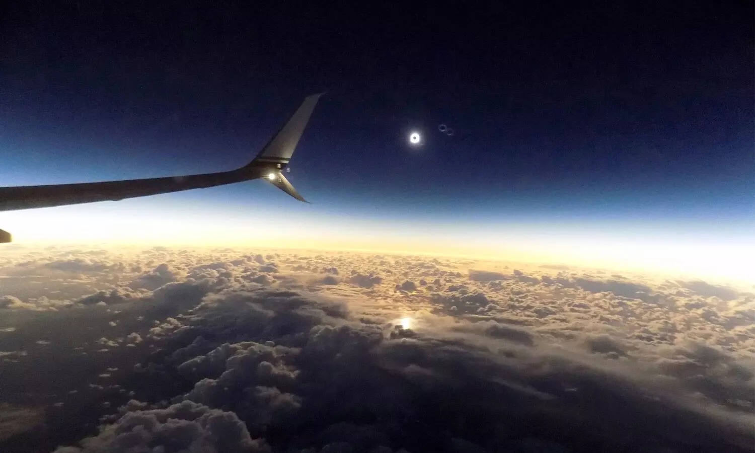 US Aviation Agency Issues Air Travel Warning for April 8 Due to 2024 Solar Eclipse