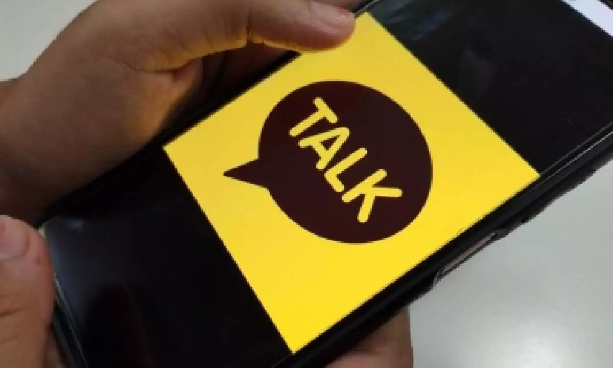 Mobile messenger KakaoTalks users fall below 45 million for 1st time: Report