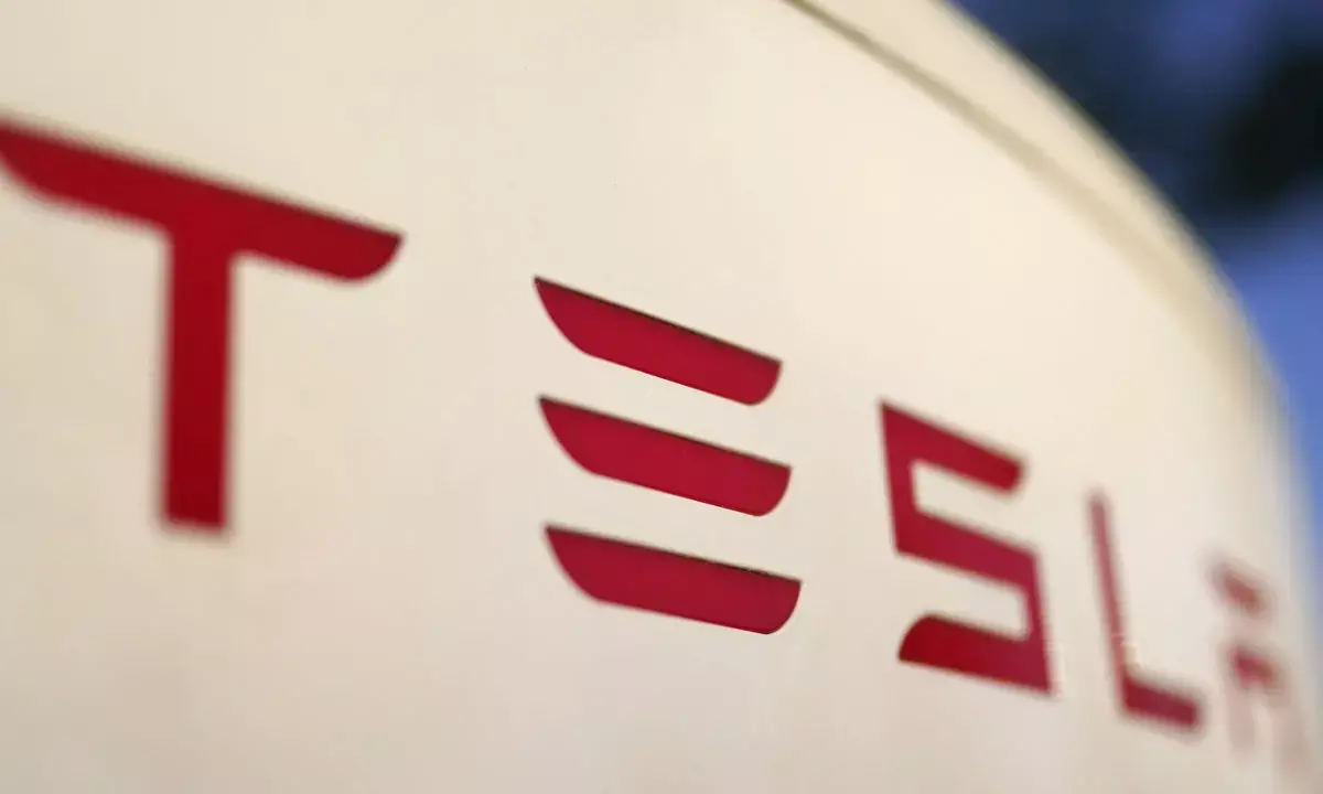 Tesla to layoff over 10% of its workforce