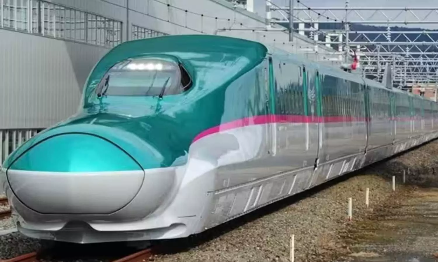 Report: Indias homemade bullet train to surpass 250 KM/H