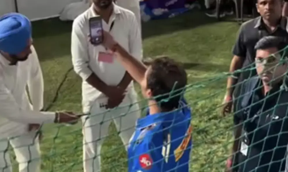 Akash Ambanis fans day selfie goes viral!