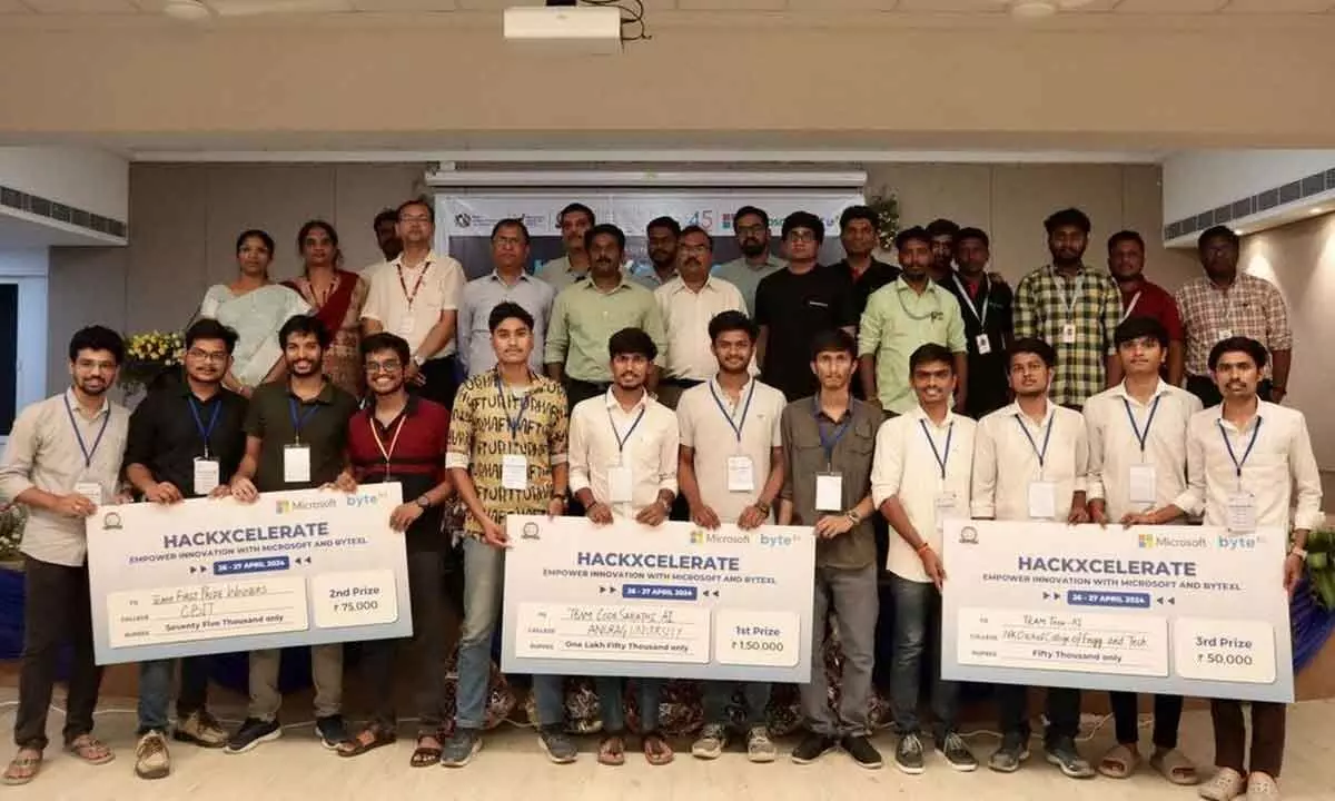 The winning teams of HackXcelerate 2024, faculties and  organisers on the concluding day