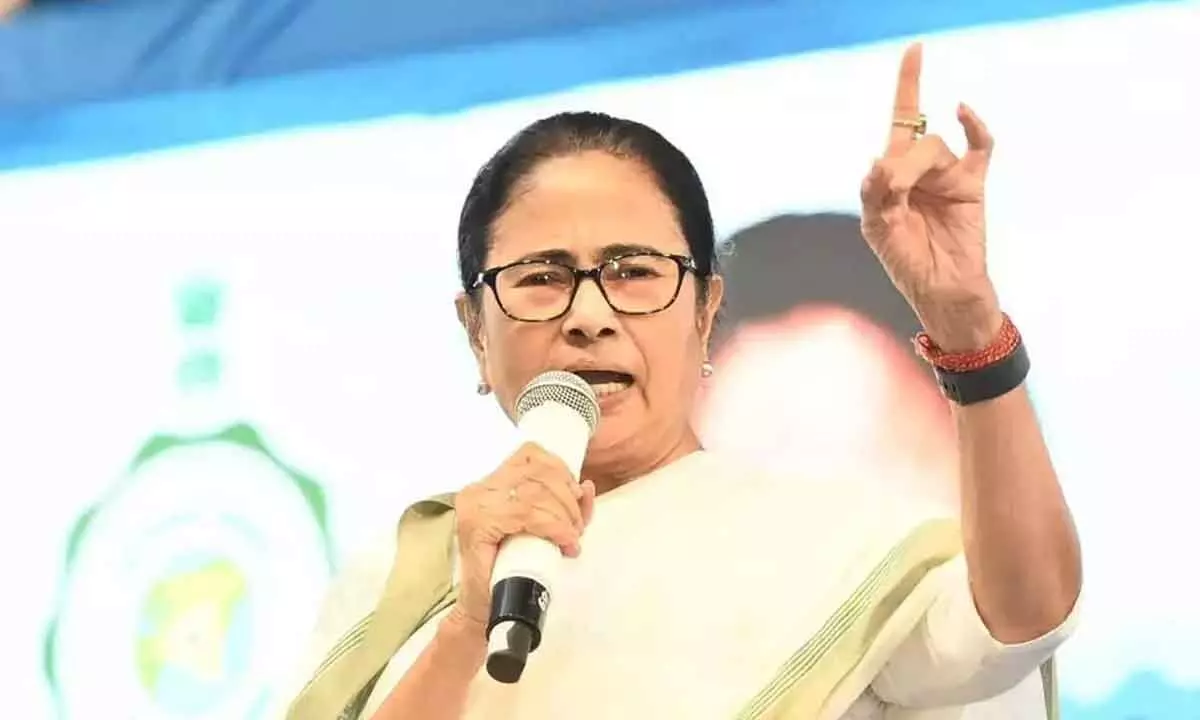 Cong, CPI(M) helping BJP in Bengal: Mamata