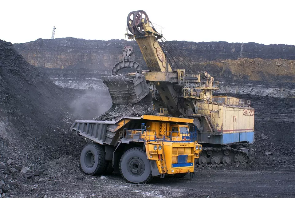 Coal India posts 26% rise in profit to Rs 8,682 cr in Q4 on higher supplies